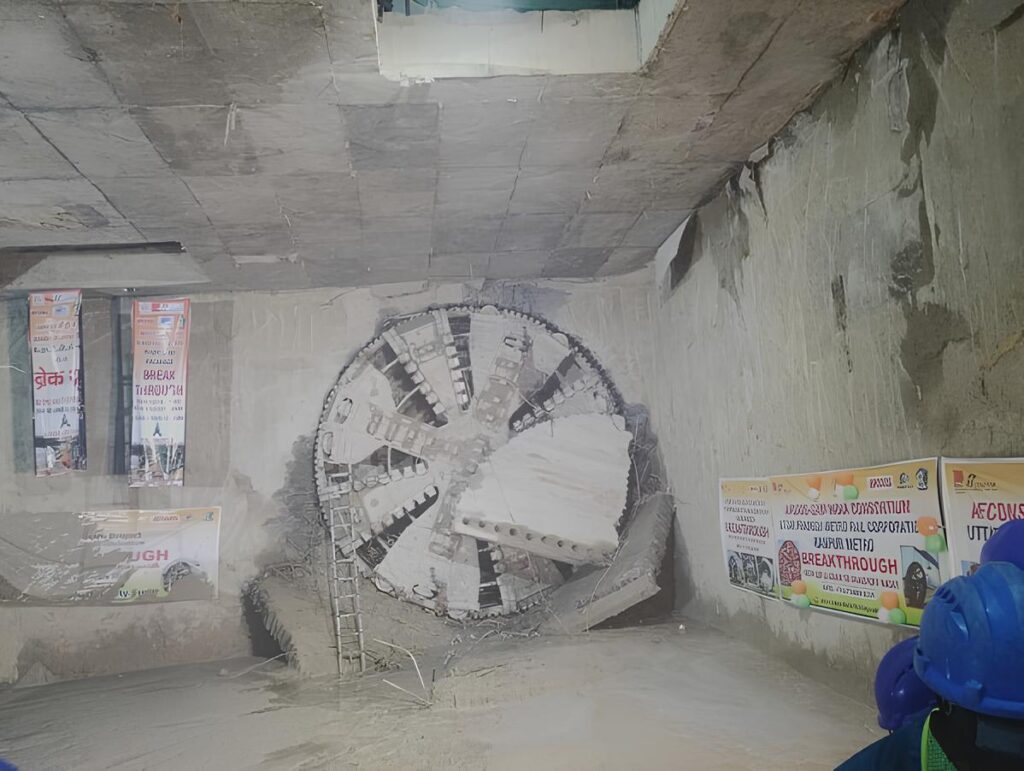 Photo by UPMRC - TBM Azad Transport Nagar