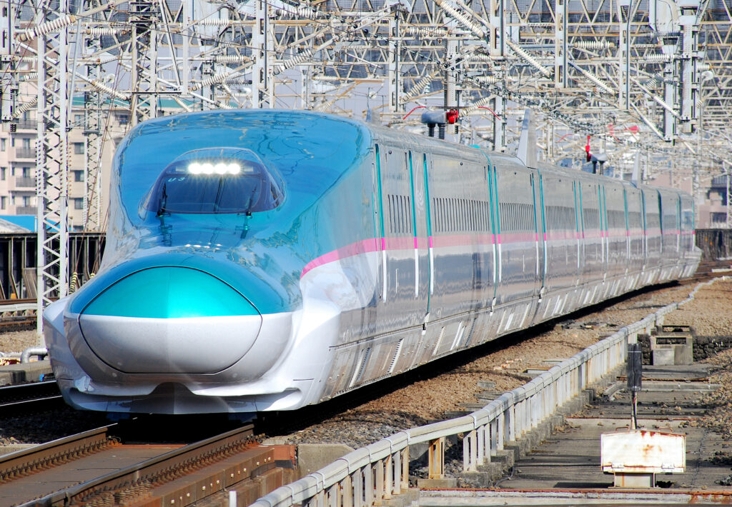By Toshinori baba - Own work, CC0, https://commons.wikimedia.org/w/index.php?curid=14492814 - mumbai-ahmedabad bullet train