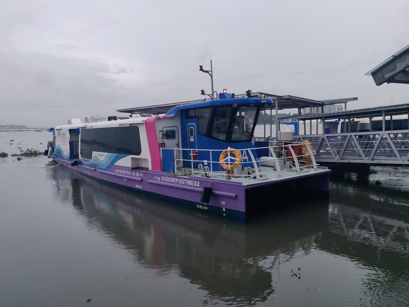 Ranjithsiji, CC BY-SA 4.0 , via Wikimedia Commons - Mumbai Water Metro