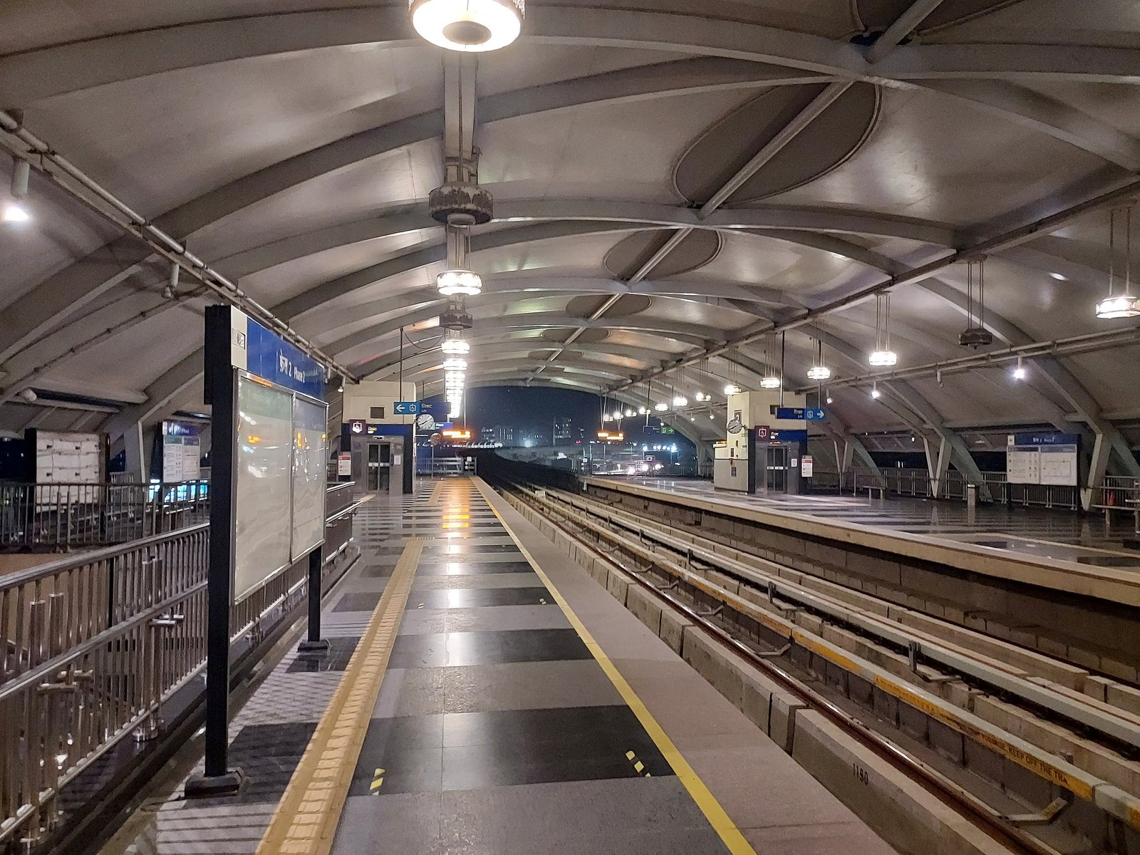 Sahil Dhiman, CC BY-SA 4.0 , via Wikimedia Commons - Gurugram Metro Phase 1