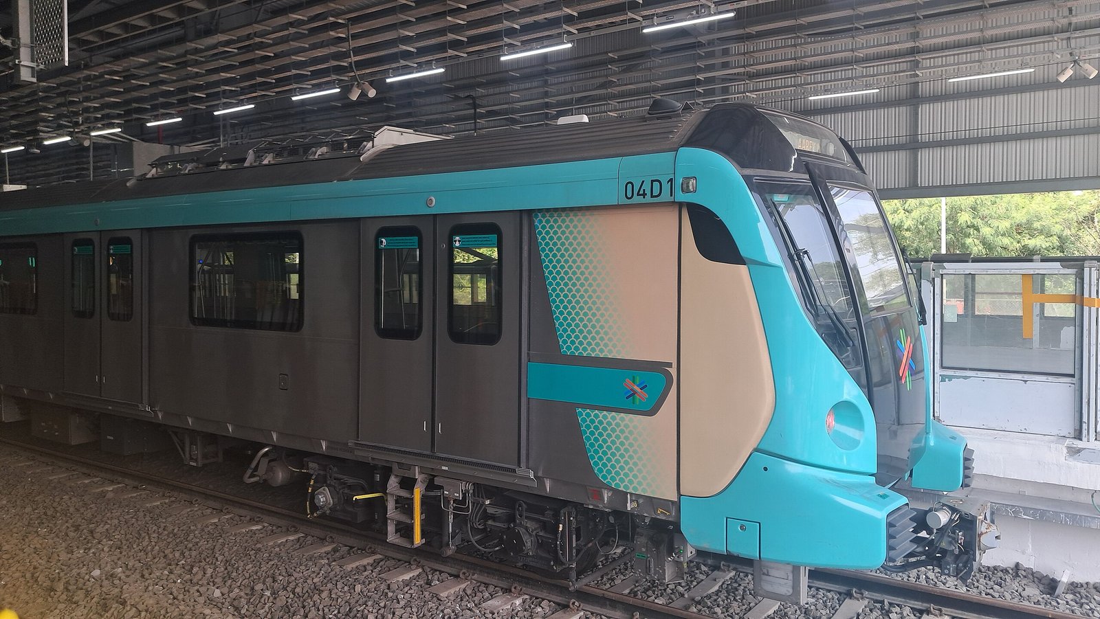 Historical Trains, CC0, via Wikimedia Commons - Mumbai Metro Line 3