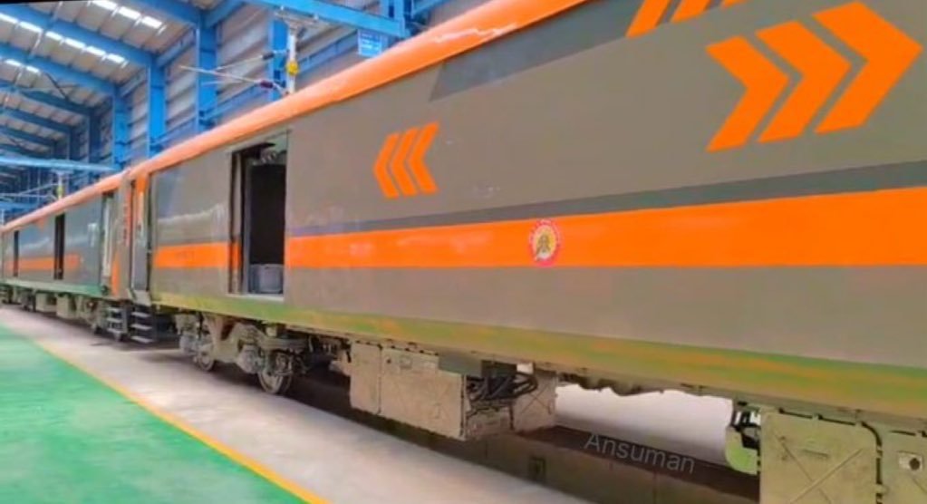 Image Credit - @UpdatesChennai X account - Vande Bharat Cargo Train